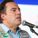 Pedro Duarte Guimarães explica que empreender em tempos de incerteza exige criatividade, estratégia e coragem para inovar.