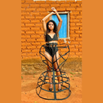 Da inspiração à criação, Non Stop apresenta Alessandra Araújo reinterpretando o clássico de Demi Moore com autenticidade.