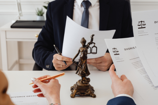 A gestão jurídica estratégica como apoio às decisões de negócio com Hebron Costa Cruz de Oliveira.